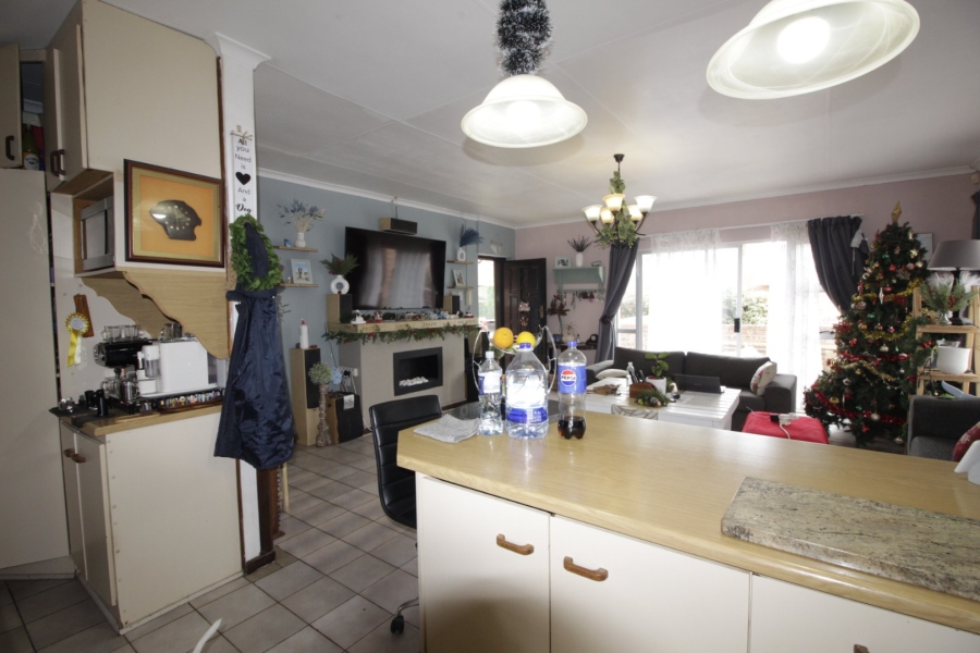 5 Bedroom Property for Sale in Noorsekloof Eastern Cape